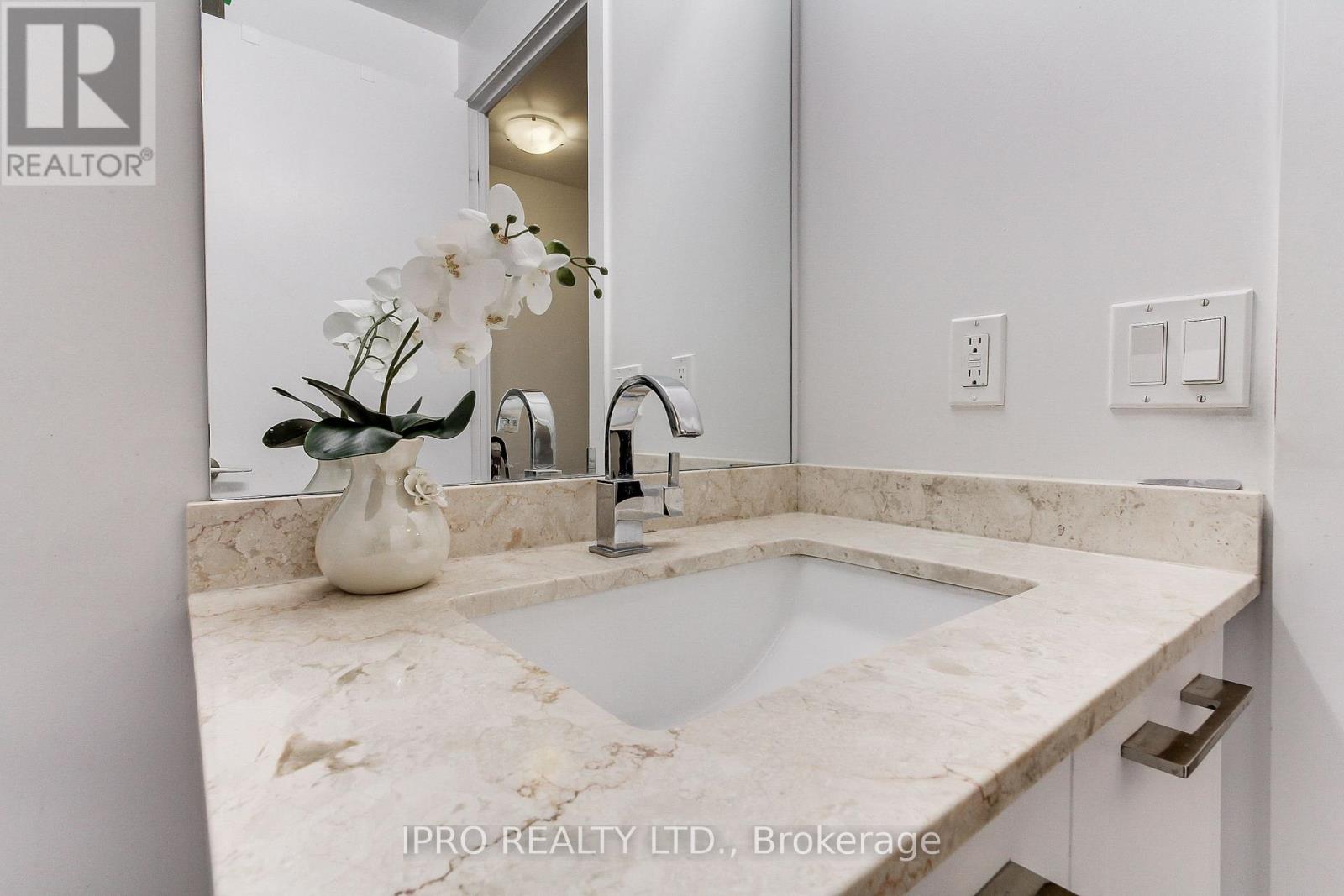 1007 - 9471 Yonge Street Nw, Richmond Hill, Ontario  L4C 0Z5 - Photo 21 - N12088053