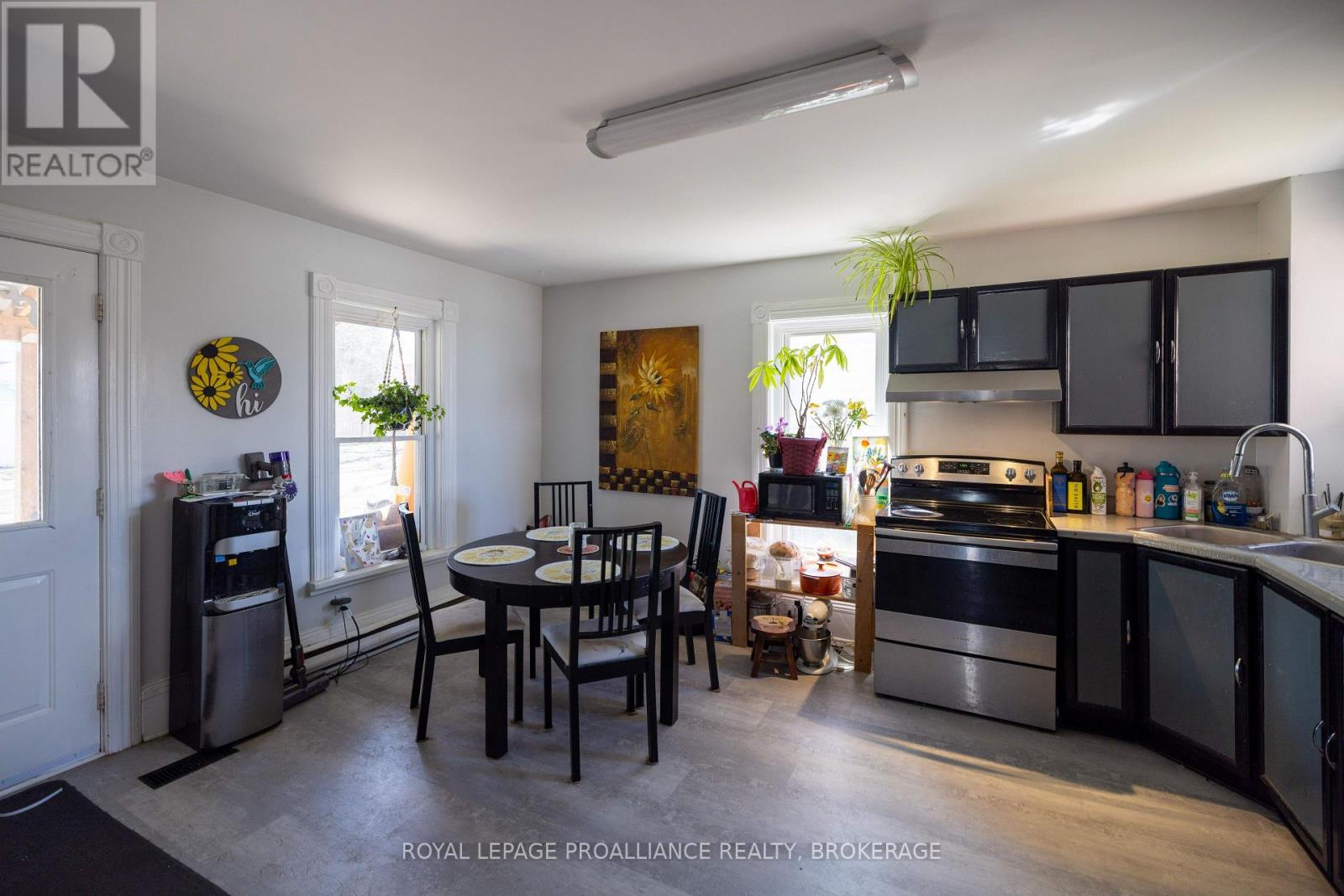 24 Perth Street, Rideau Lakes, Ontario  K0G 1V0 - Photo 16 - X12084628