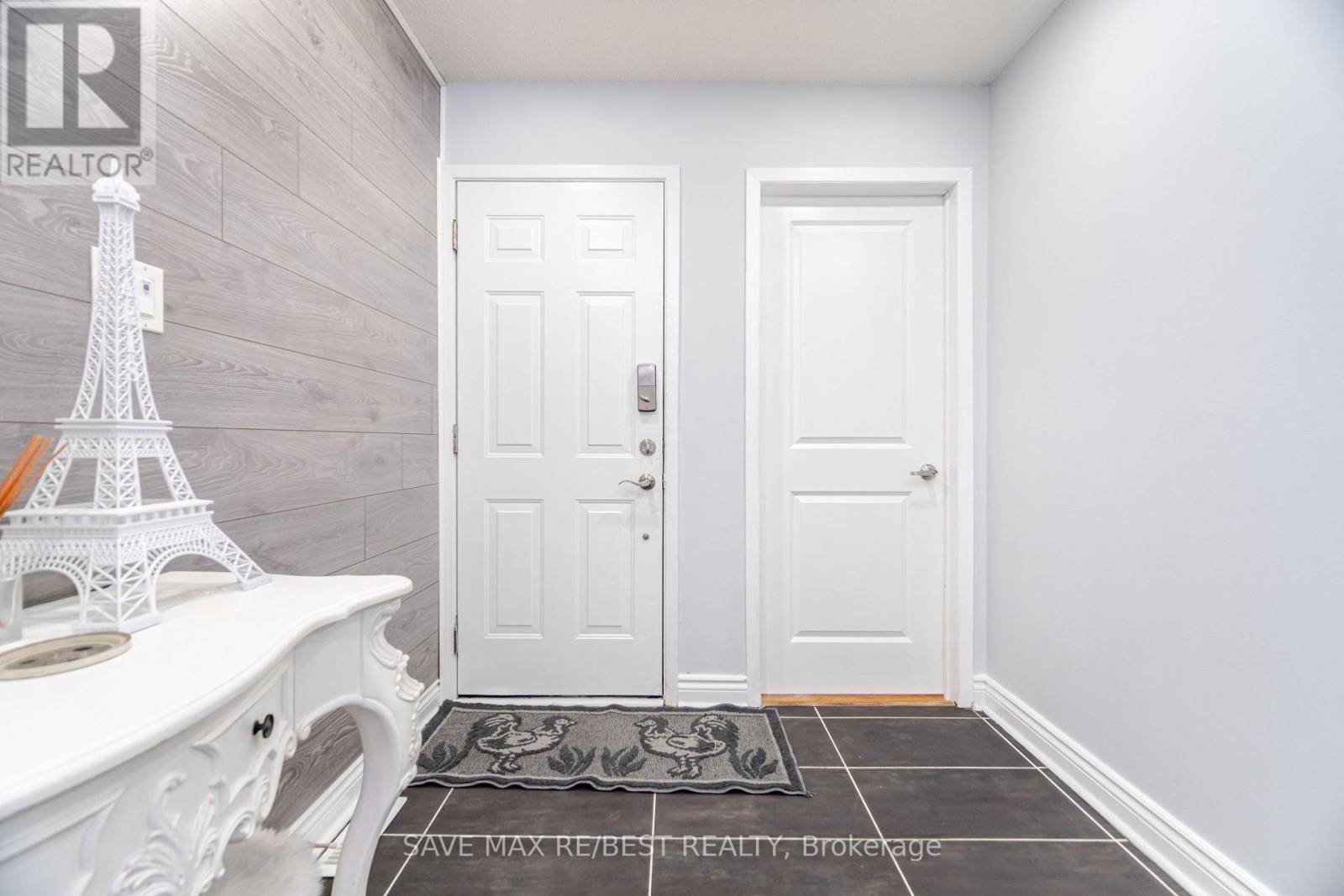 Property at 14 RUSTYWOOD DRIVE image 4