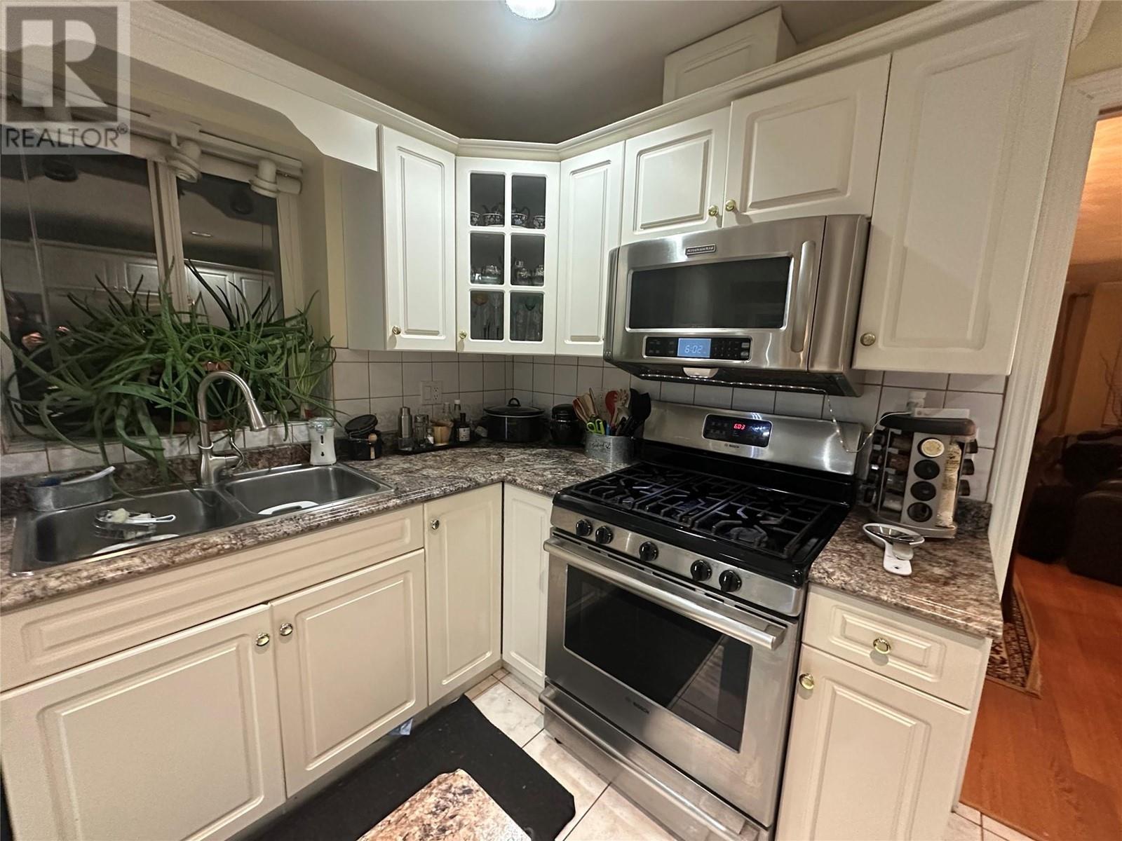 Property at 1740 Bann Street image 3