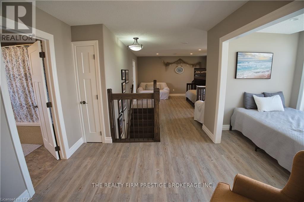 18574 Erie Shore Drive, Chatham-Kent, Ontario  N0L 1A0 - Photo 11 - X12088993