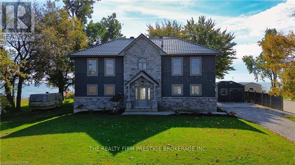 18574 Erie Shore Drive, Chatham-Kent, Ontario  N0L 1A0 - Photo 2 - X12088993