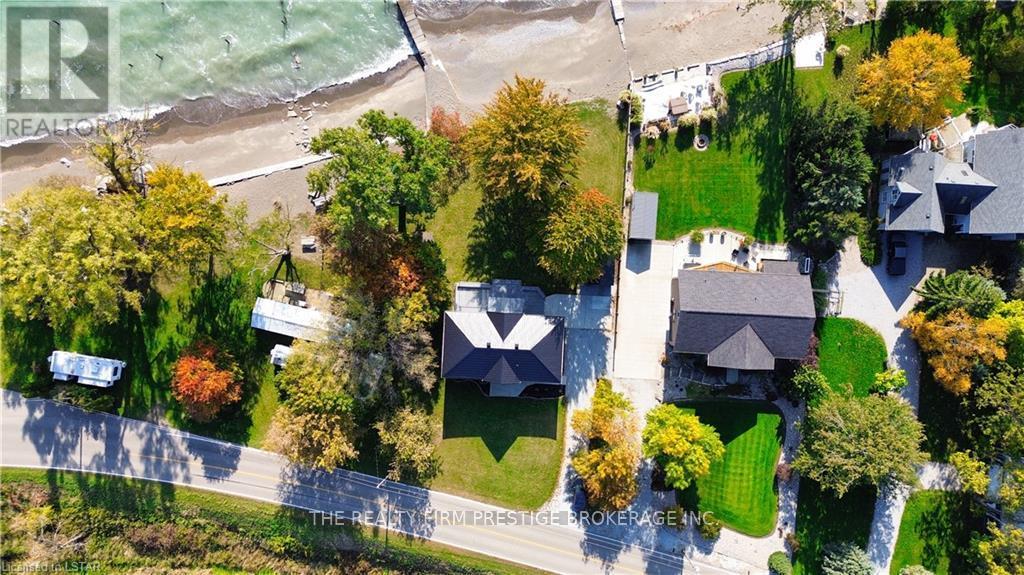 18574 Erie Shore Drive, Chatham-Kent, Ontario  N0L 1A0 - Photo 3 - X12088993