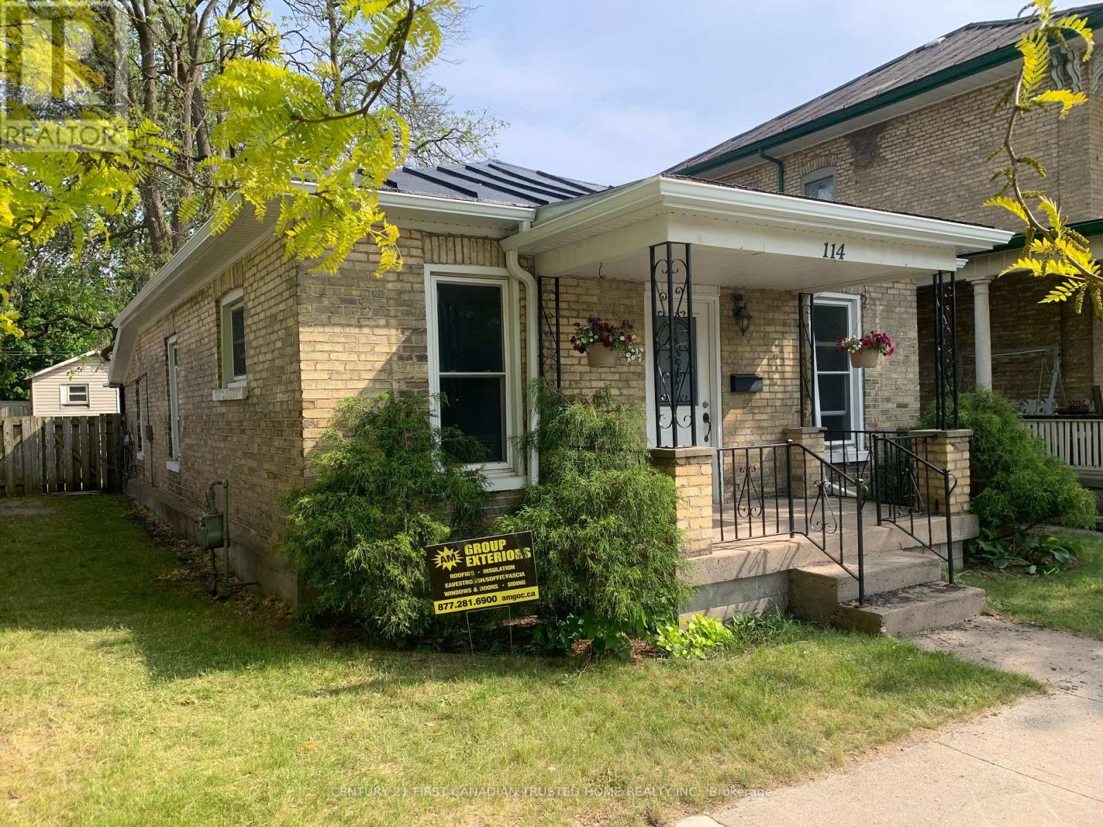 Property at 114 FRONT STREET W image 2