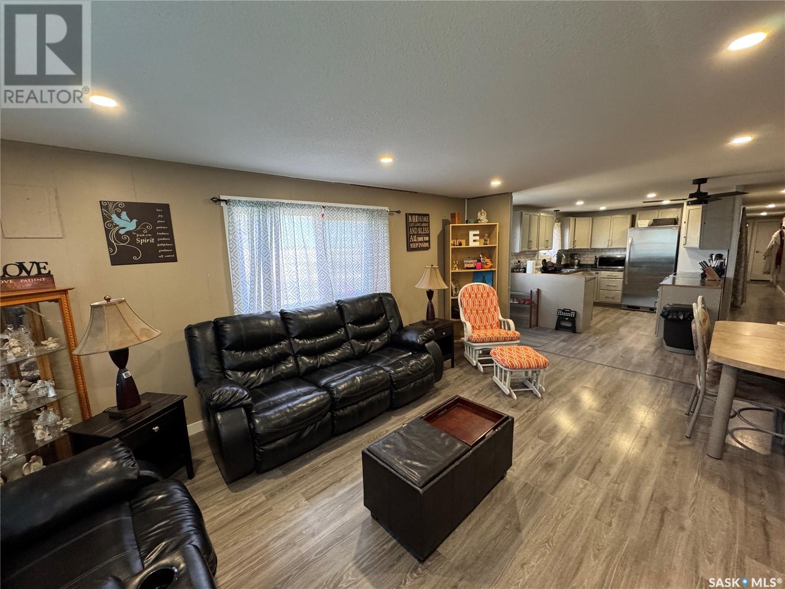 1 Saskatchewan Avenue, Hume, Saskatchewan  S0C 1G0 - Photo 9 - SK002997