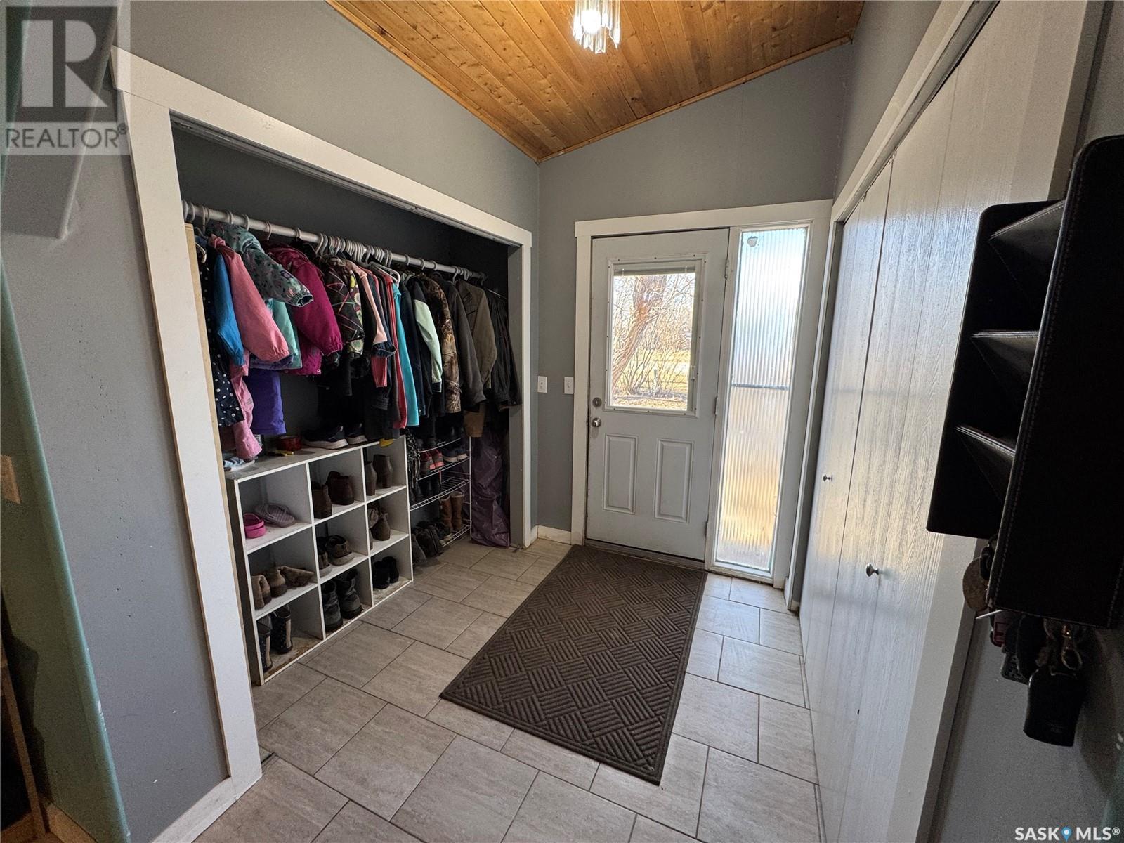 1 Saskatchewan Avenue, Hume, Saskatchewan  S0C 1G0 - Photo 2 - SK002997