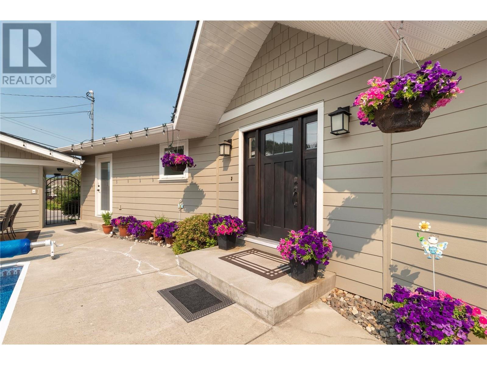 Property at 7353 Longacre Drive image 4