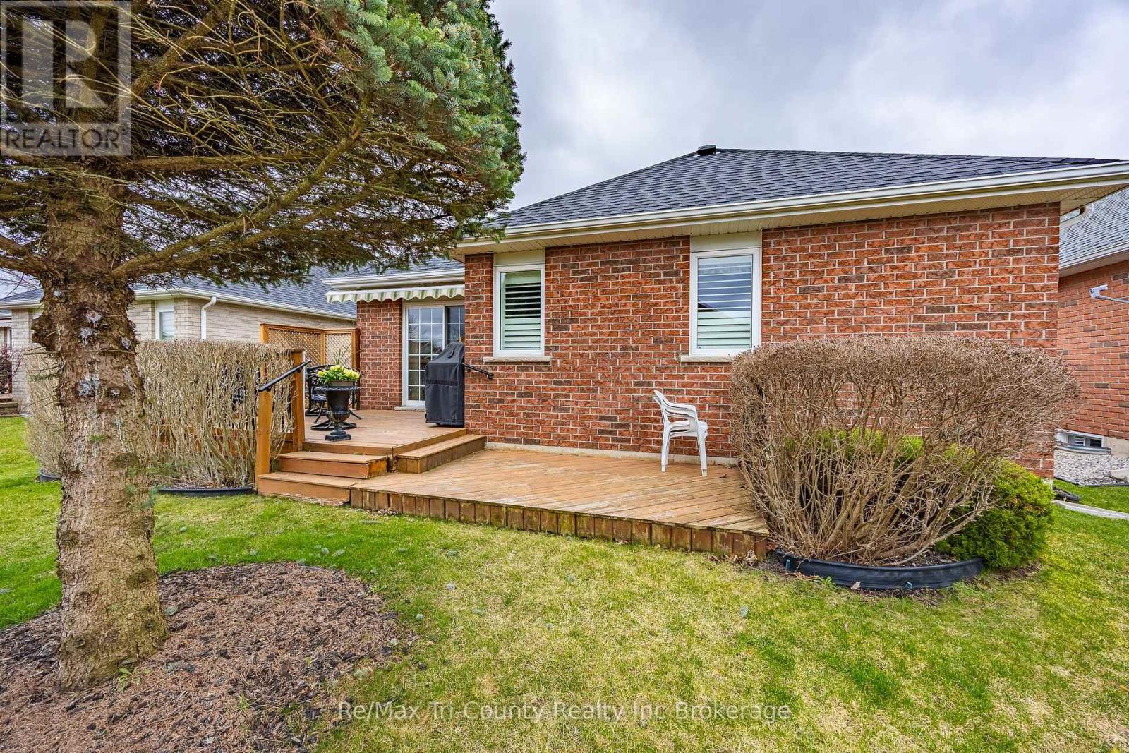 Property at 18 JONES CRESCENT image 4