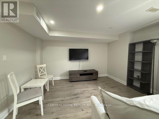 Basement Apt - 29 Aikenhead Avenue, Richmond Hill, Ontario  L4S 0C6 - Photo 10 - N12074825