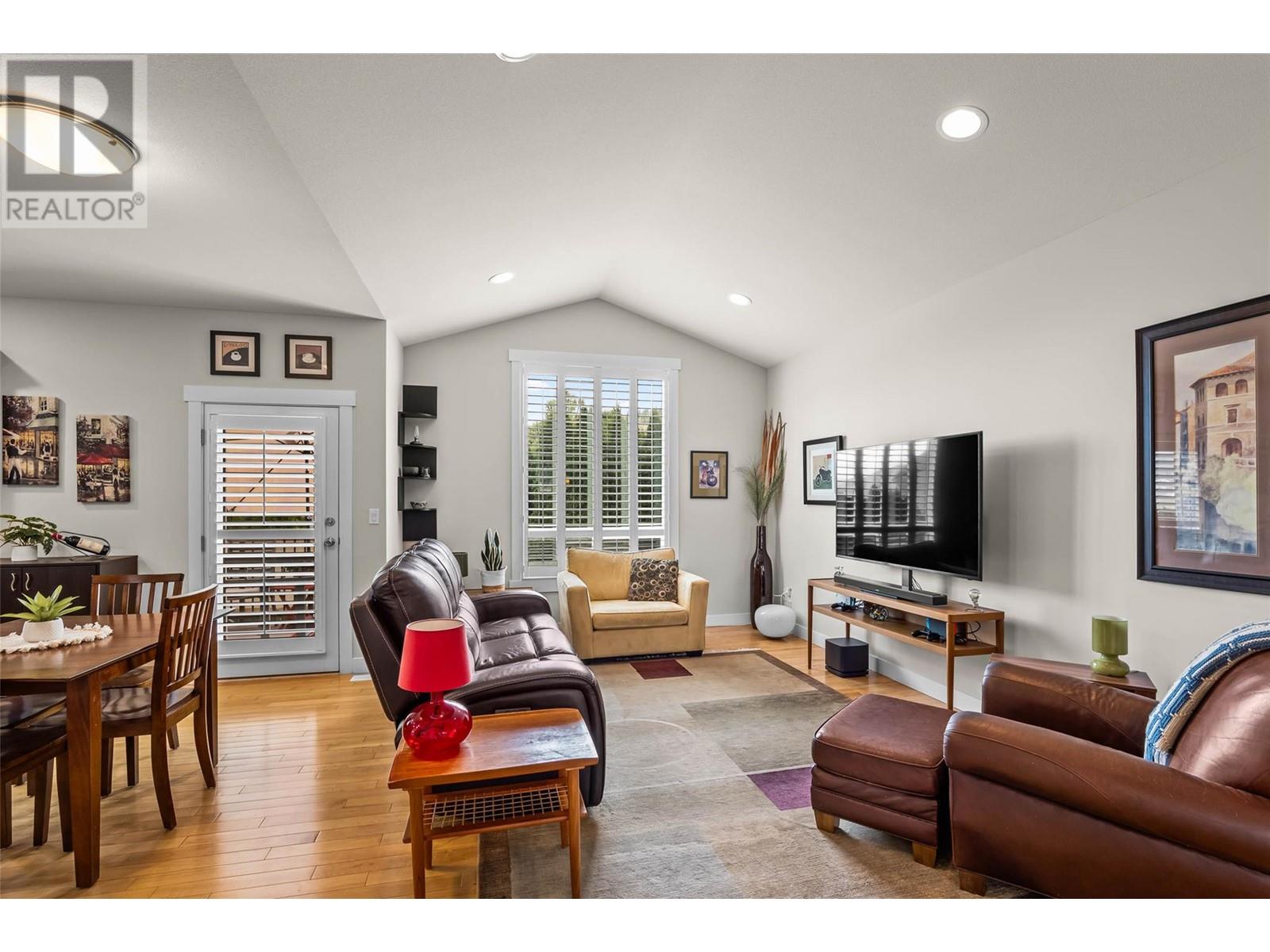 Property at 328 BADGER Place image 4