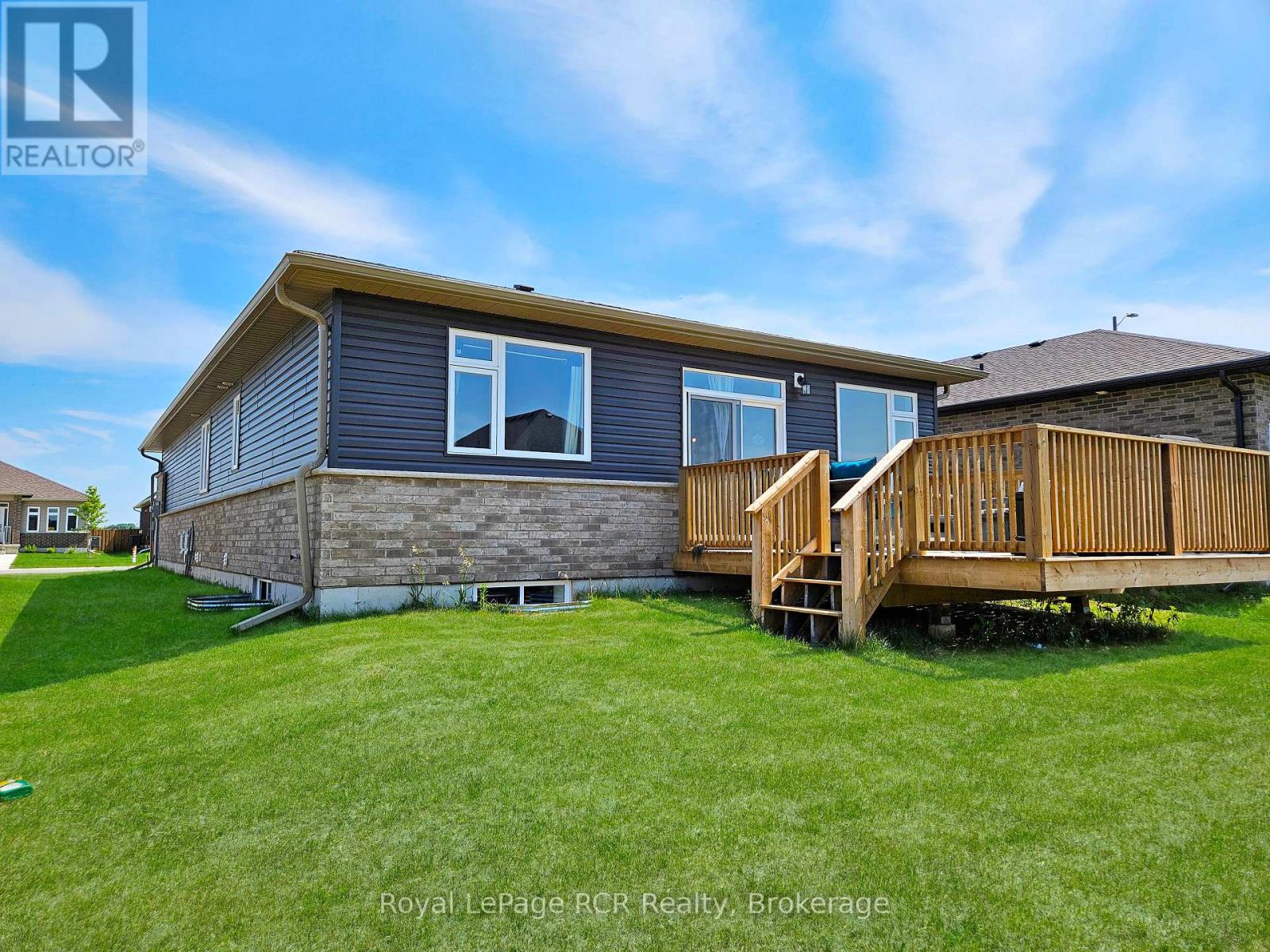 Property at 360 MARY ROSE AVENUE image 4