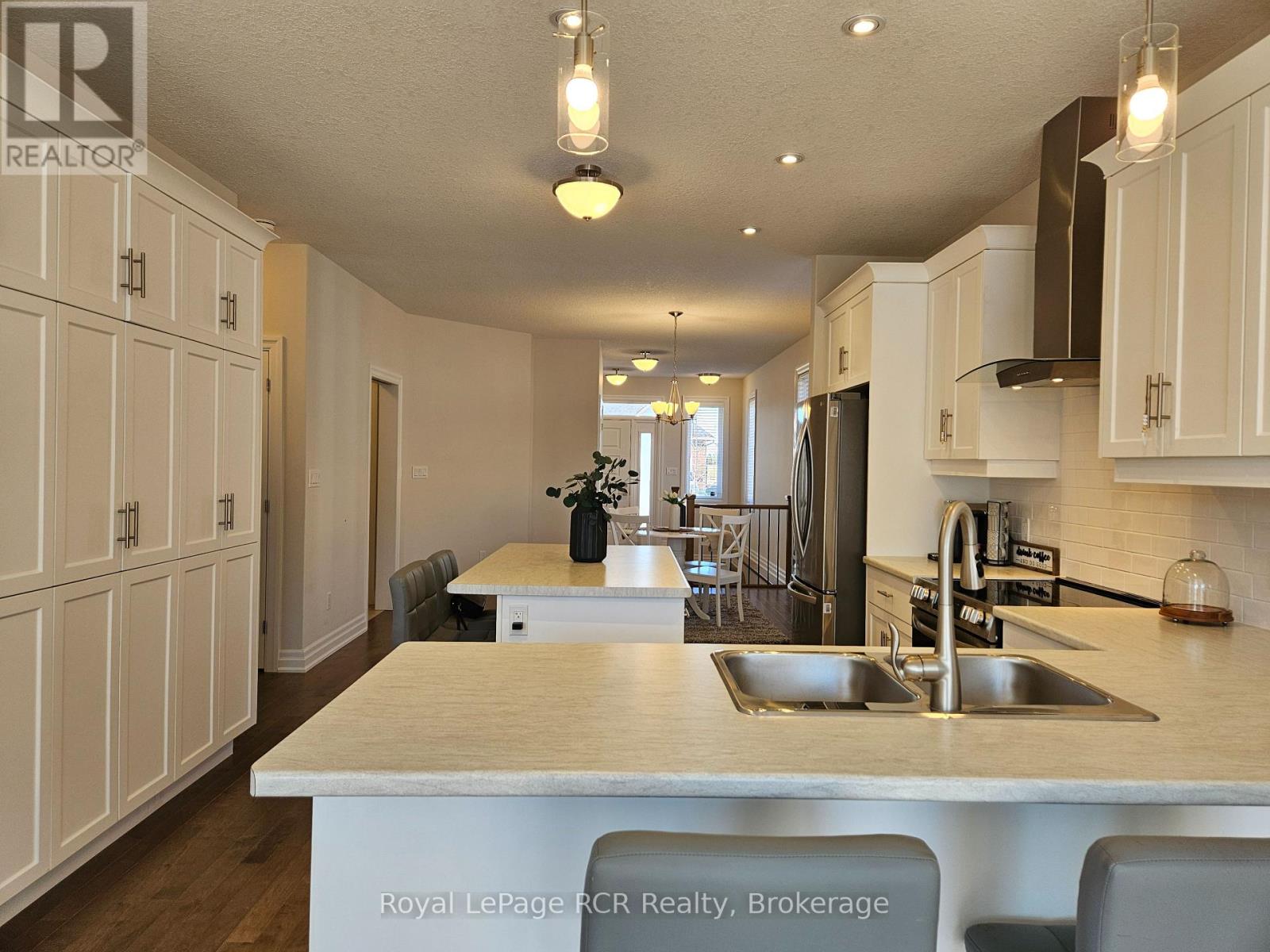 360 Mary Rose Avenue, Saugeen Shores, Ontario  N0H 2C3 - Photo 7 - X12088963