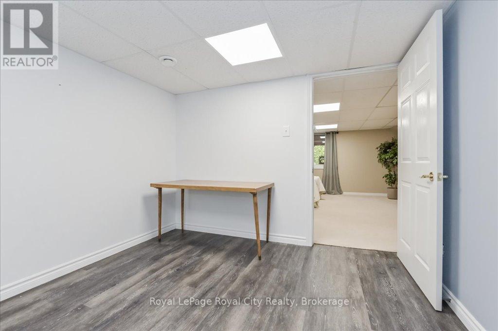 525 Watt Street, Centre Wellington, Ontario  N1M 3K3 - Photo 35 - X12088995