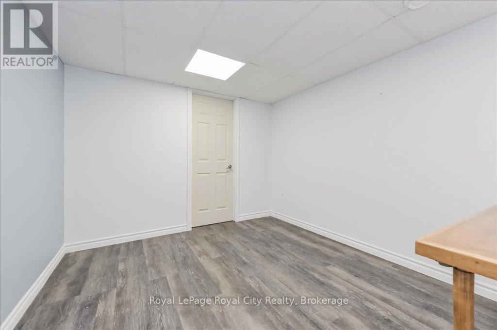 525 Watt Street, Centre Wellington, Ontario  N1M 3K3 - Photo 36 - X12088995