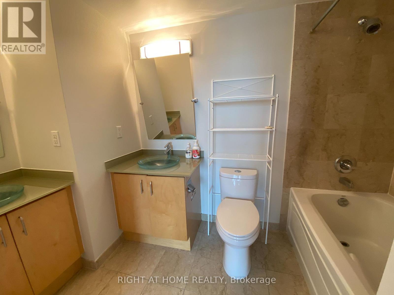 Ph109 - 8 Scollard Street, Toronto, Ontario  M5R 1M2 - Photo 12 - C12088957