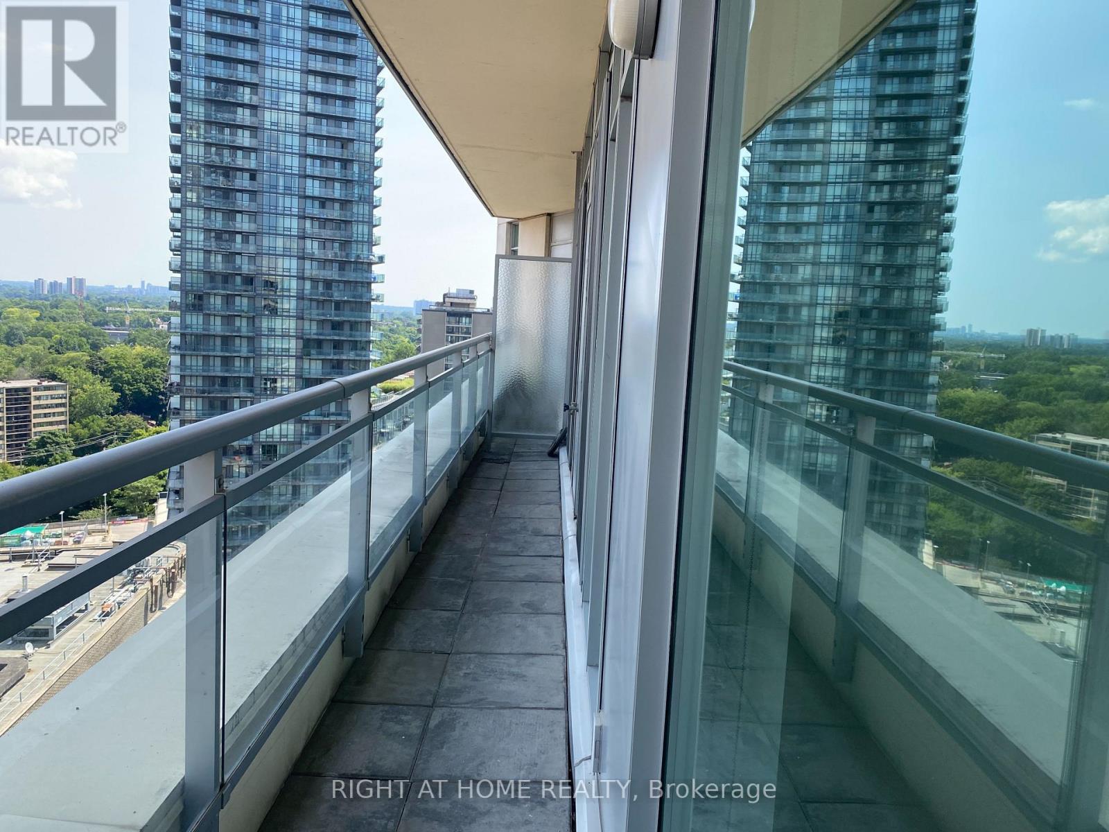 Ph109 - 8 Scollard Street, Toronto, Ontario  M5R 1M2 - Photo 15 - C12088957