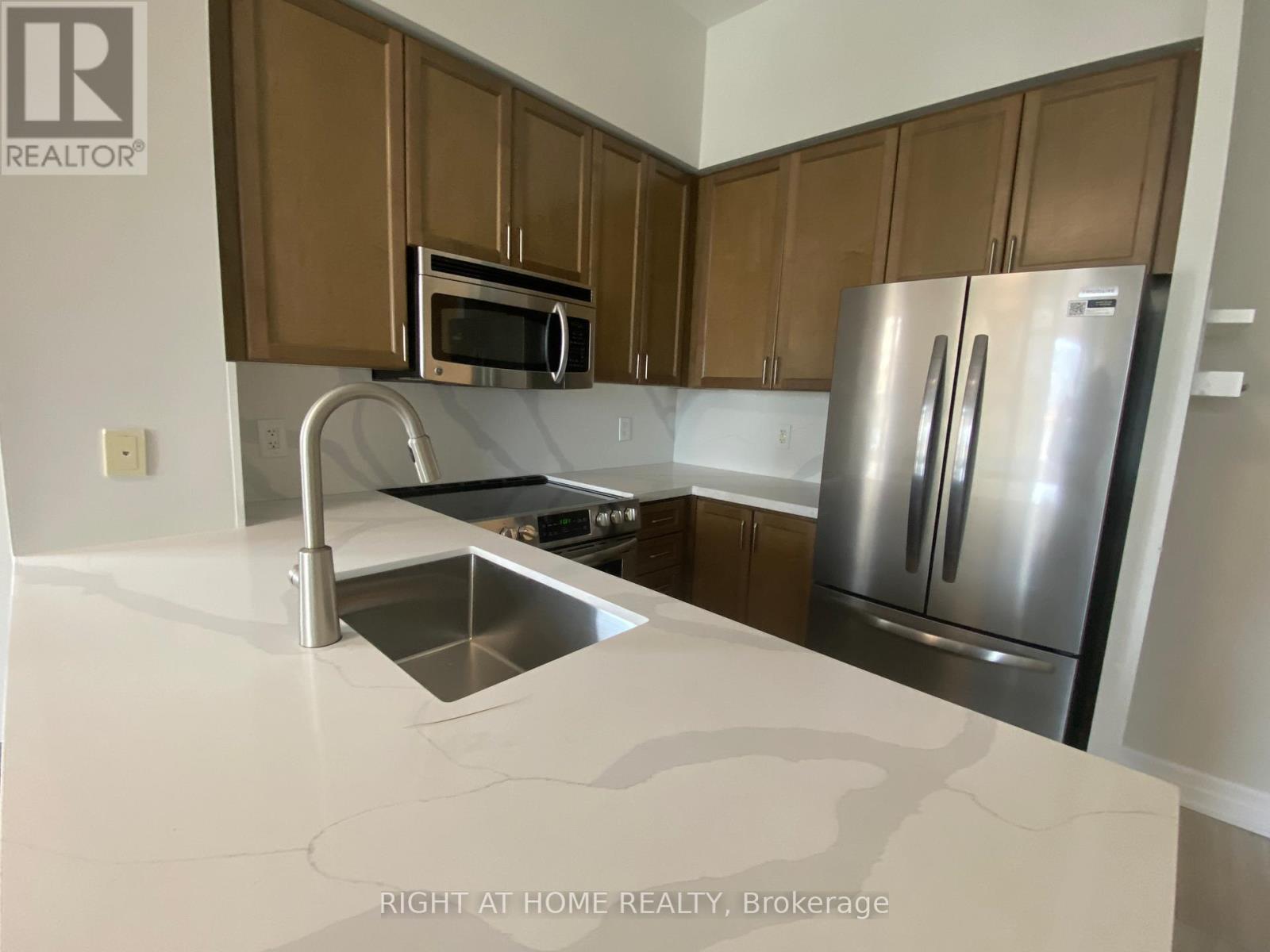 Ph109 - 8 Scollard Street, Toronto, Ontario  M5R 1M2 - Photo 6 - C12088957
