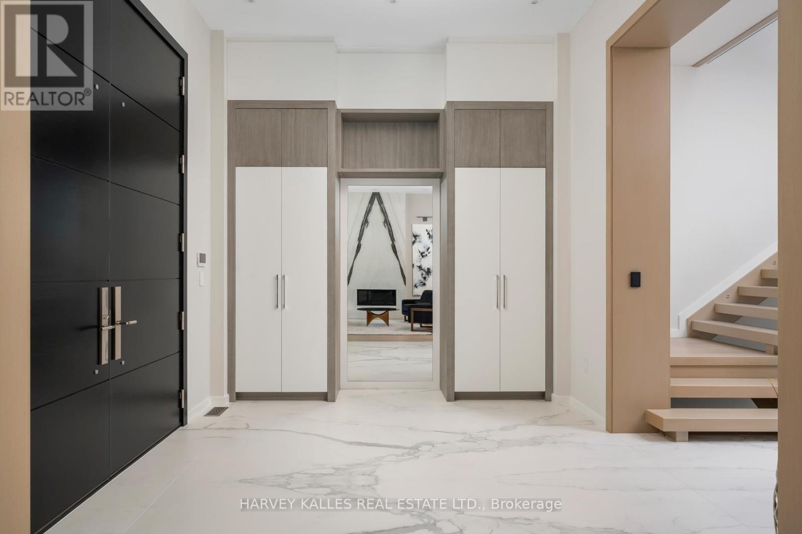 474 Russell Hill Road, Toronto, Ontario  M5P 2S7 - Photo 2 - C12088987