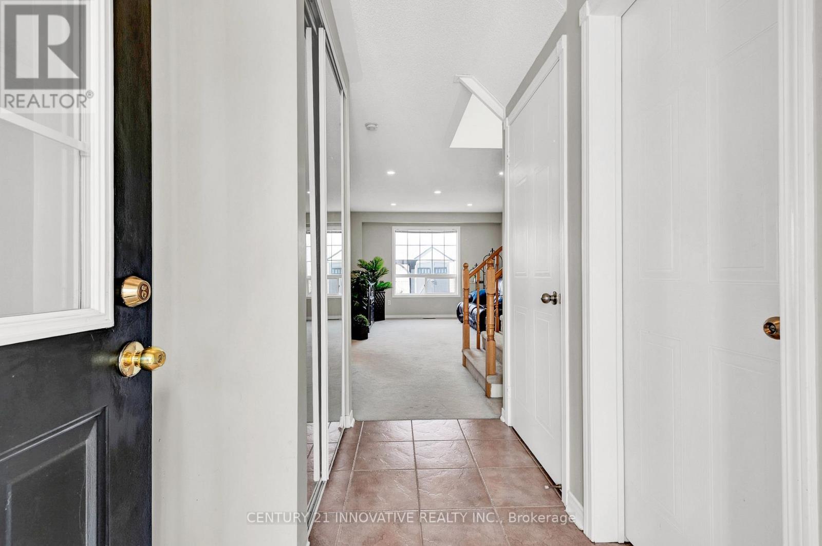 Property at 28 BEACHGROVE CRESCENT image 4