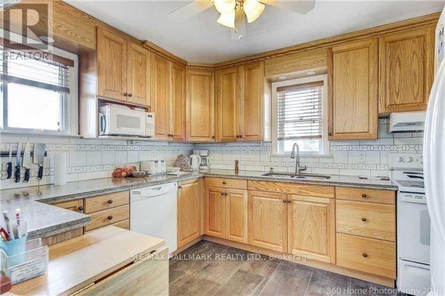 1527 Killarney Beach Road, Innisfil, Ontario  L0L 1W0 - Photo 10 - N12089030