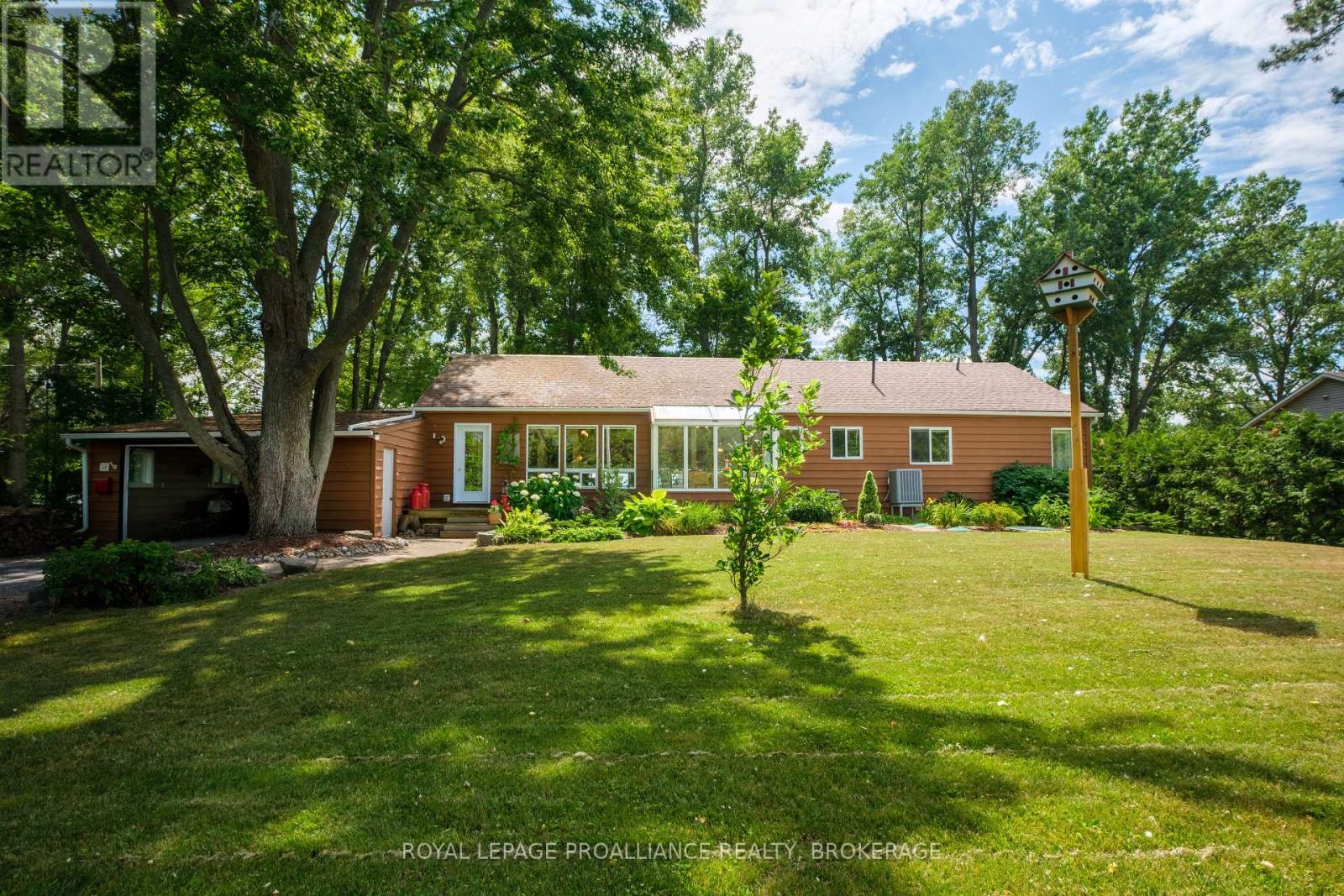 26 Sunset Lane, Greater Napanee (Greater Napanee), Ontario  K7R 3K7 - Photo 4 - X12089010