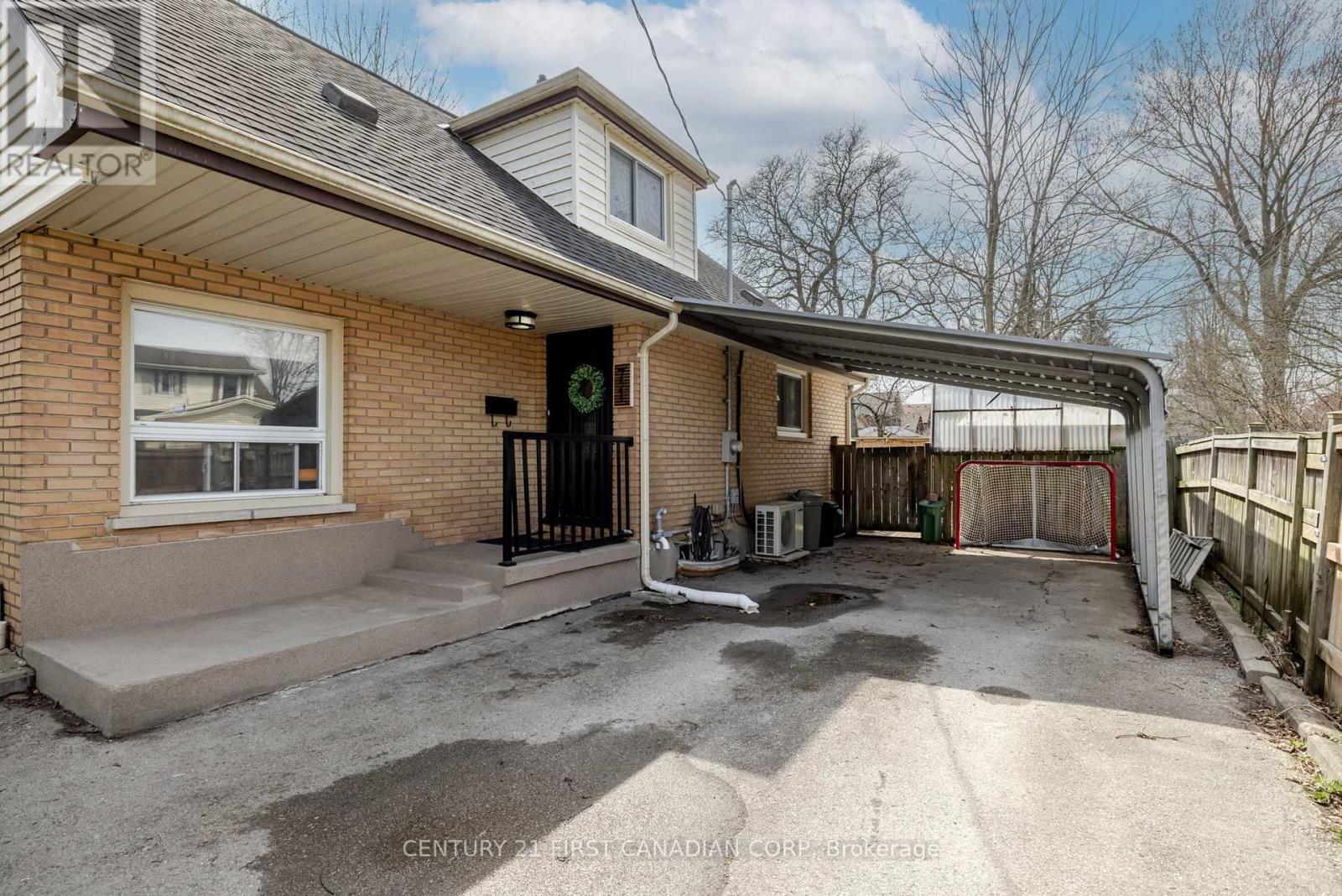 71 Belgrave Avenue, London South, Ontario  N6C 4B5 - Photo 36 - X12085513