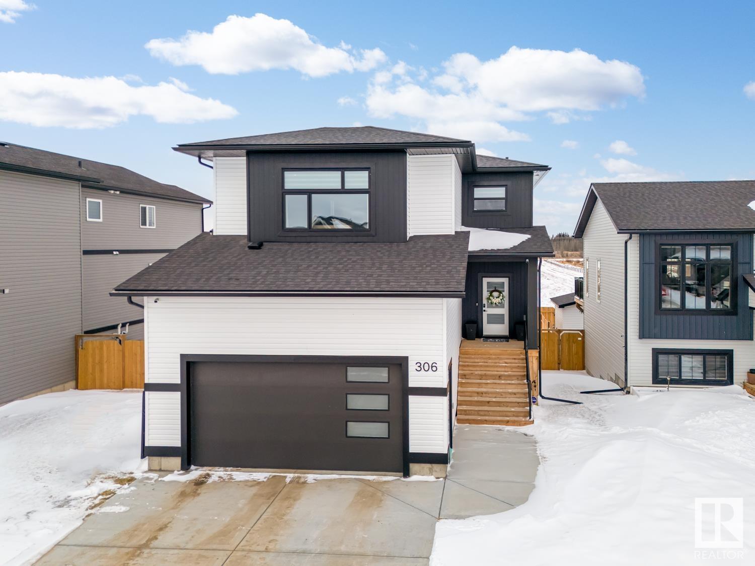 Property at 306 Waterton WY image 2