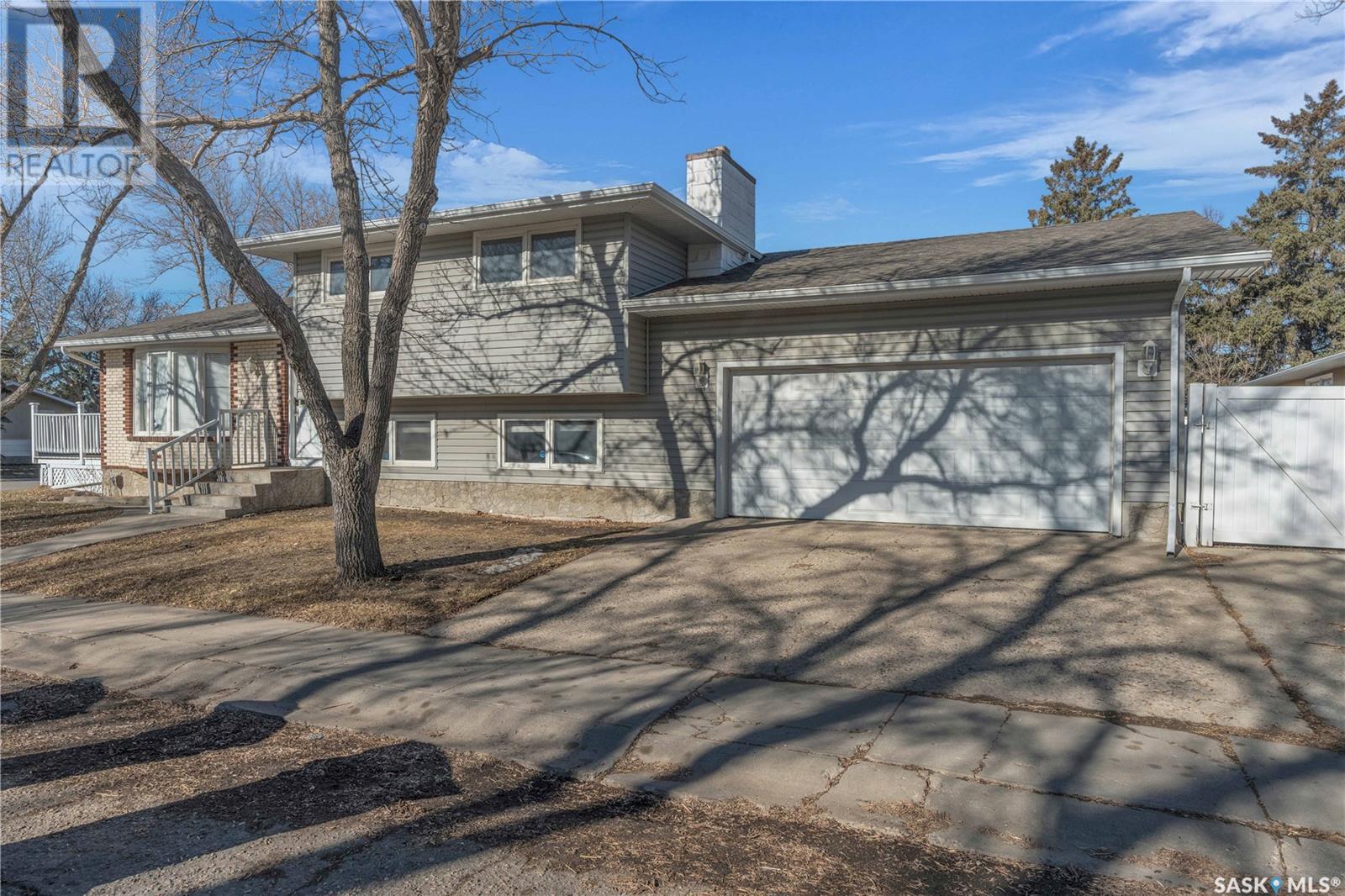 Property at 2 LLOYD BAY image 3