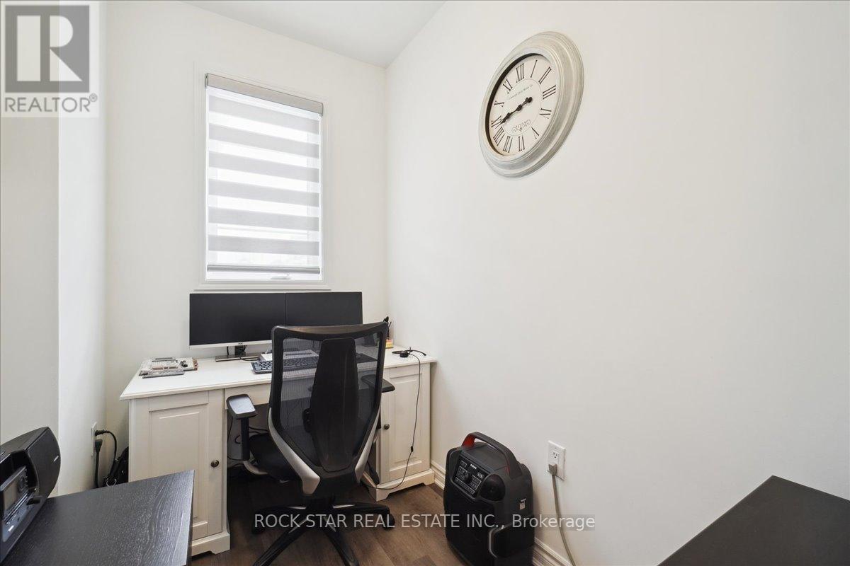 1560 Moira Crescent, Milton, Ontario  L9T 6H8 - Photo 22 - W12088870