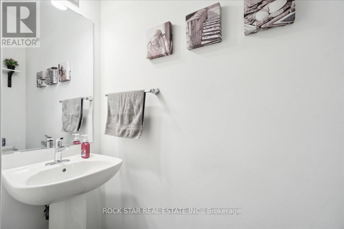 1560 Moira Crescent, Milton, Ontario  L9T 6H8 - Photo 23 - W12088870
