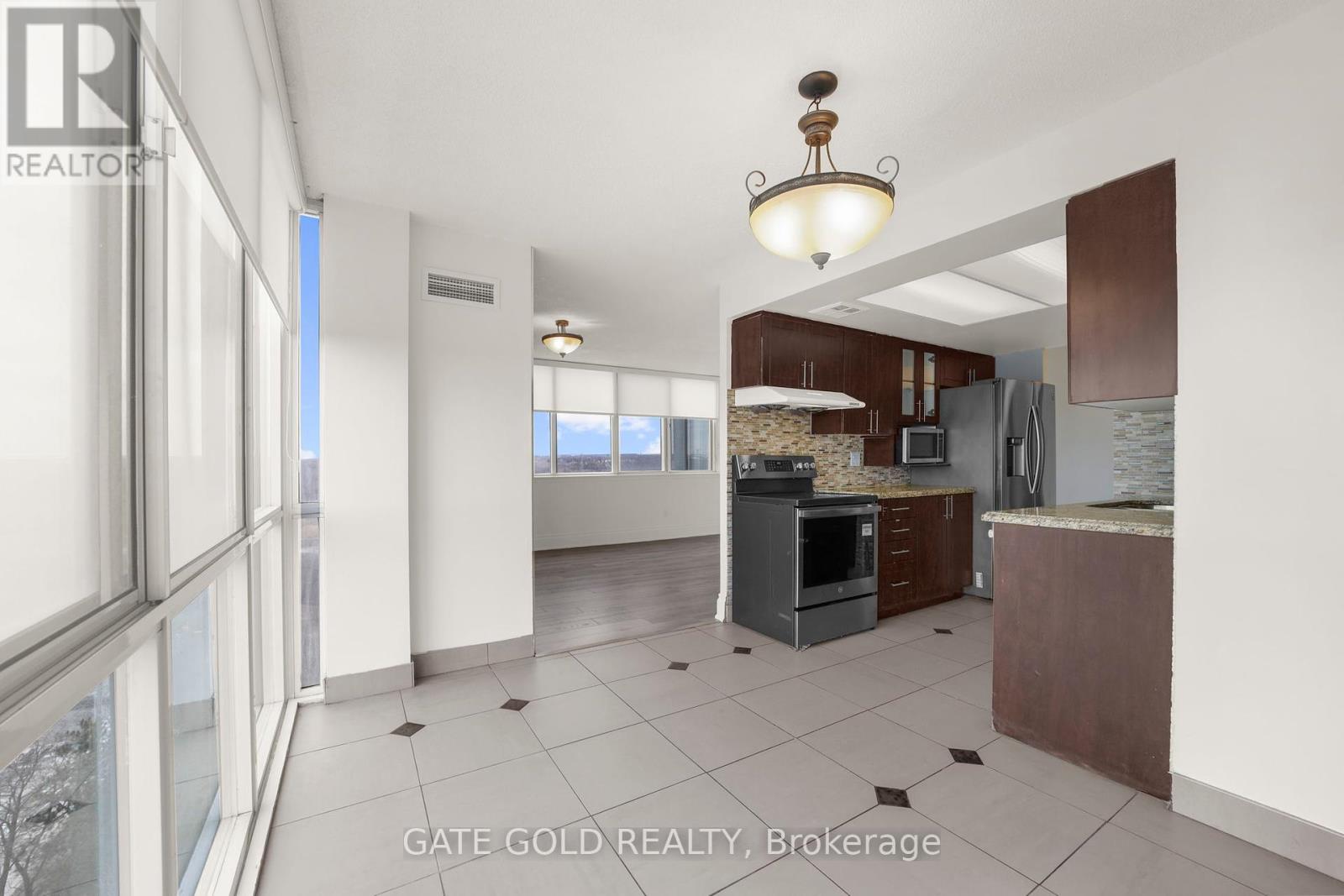 1411 - 10 Markbrook Lane, Toronto, Ontario  M9V 5E3 - Photo 8 - W12088880