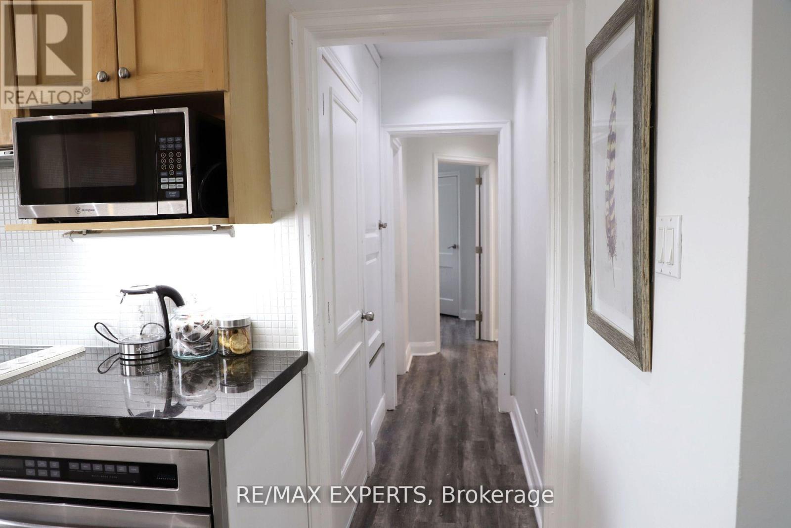Upper - 39 Twenty Fifth Street, Toronto, Ontario  M8V 3P8 - Photo 17 - W12088914