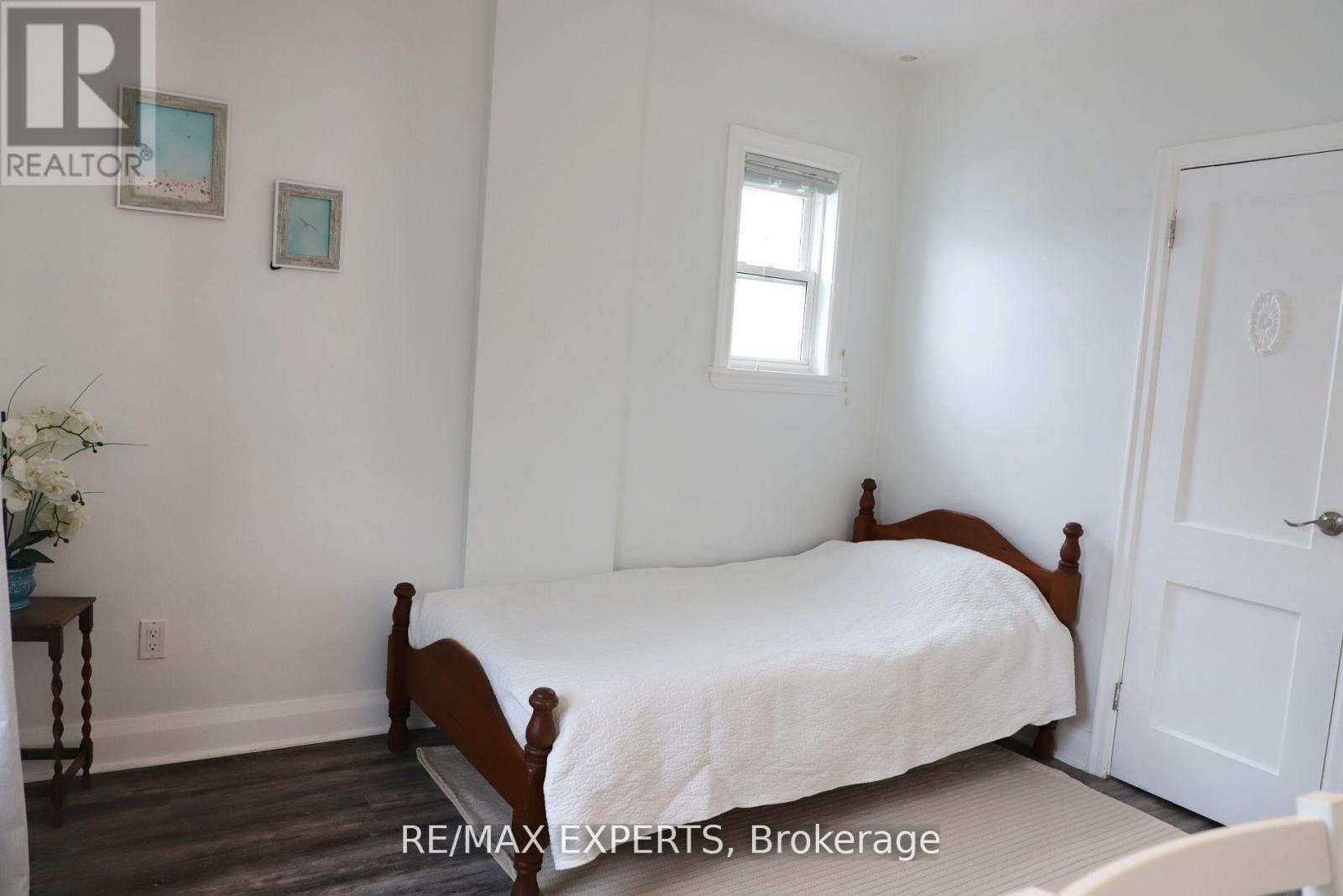Upper - 39 Twenty Fifth Street, Toronto, Ontario  M8V 3P8 - Photo 22 - W12088914