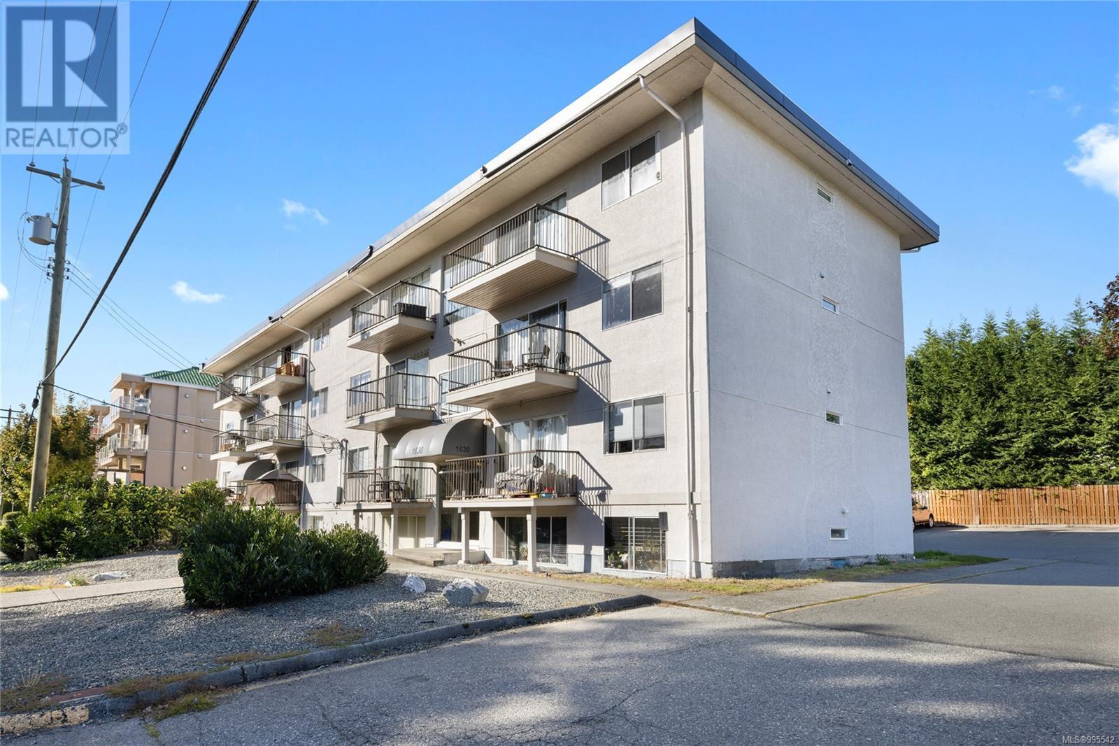 Property at 3 1630 Crescent View Dr image 1