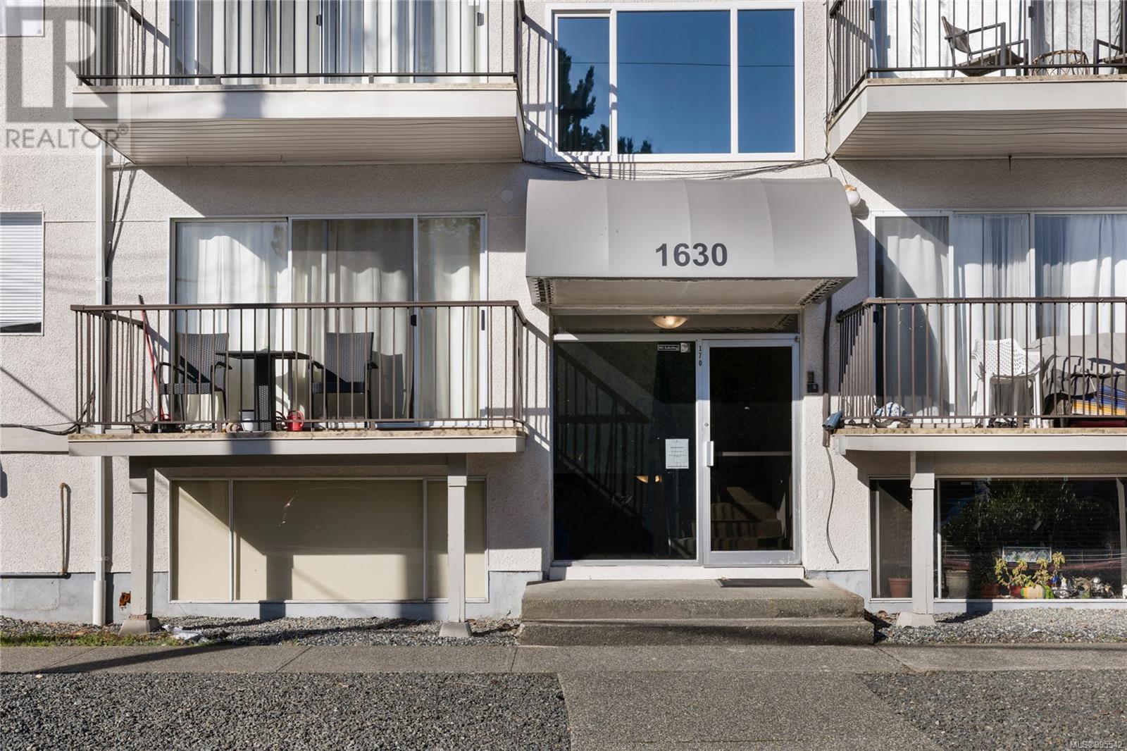 Property at 3 1630 Crescent View Dr image 2