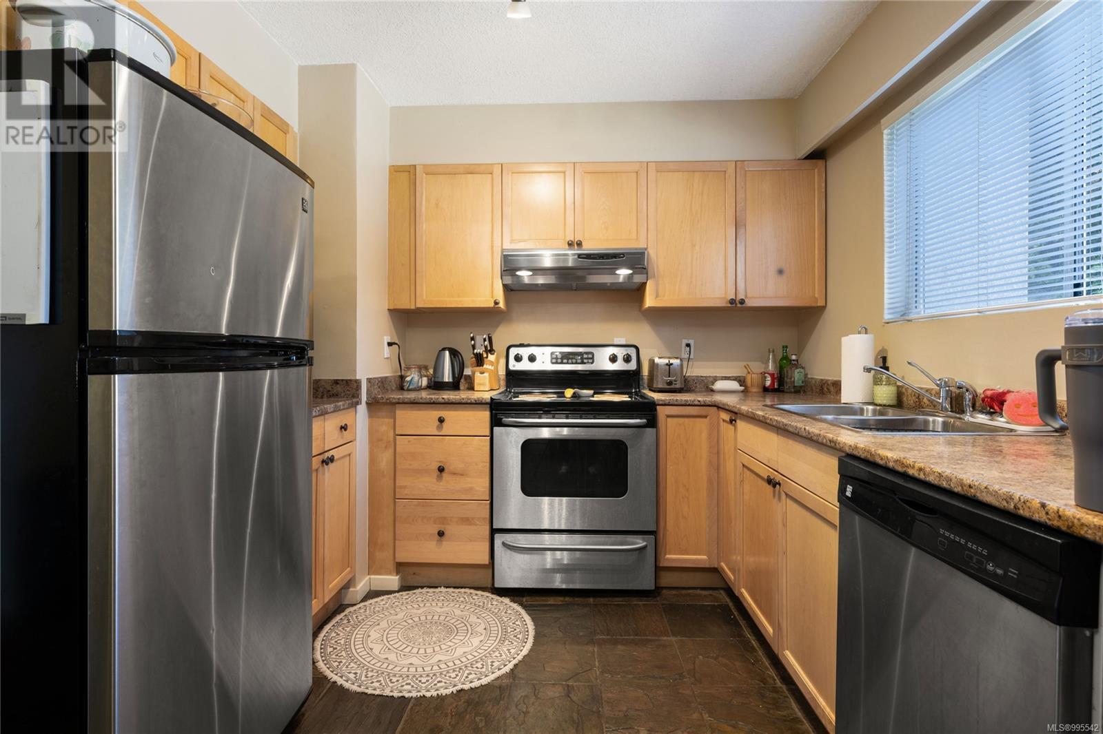 Property at 3 1630 Crescent View Dr image 3