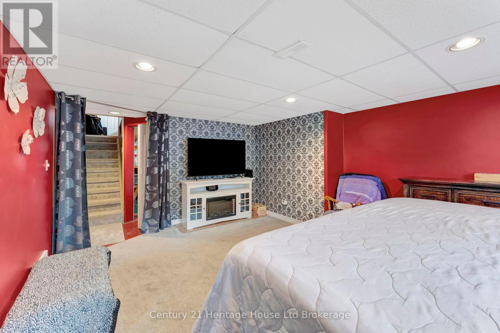 817 Kensington Street, Woodstock (Woodstock - North), Ontario  N4S 5L7 - Photo 15 - X12075326
