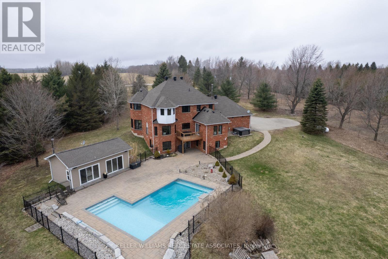 9343 Wellington 22 Road, Erin, Ontario  N0B 1Z0 - Photo 43 - X12088908