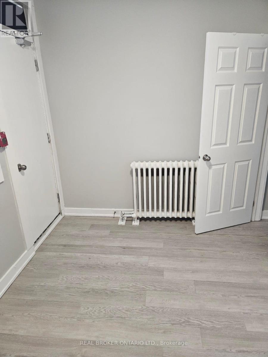 7 - 917 Main Street E, Hamilton, Ontario  L8M 1M6 - Photo 4 - X12088934