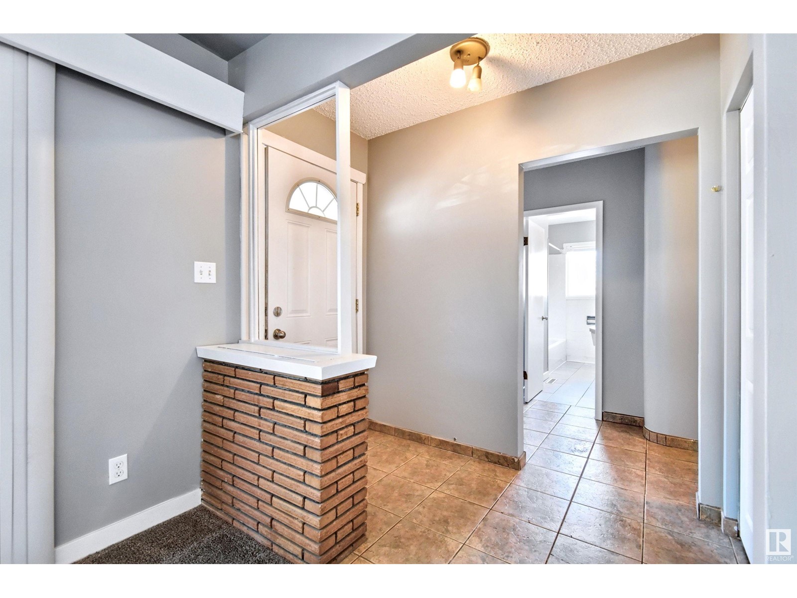 Property at 12107 & 12111 139 ST NW image 2