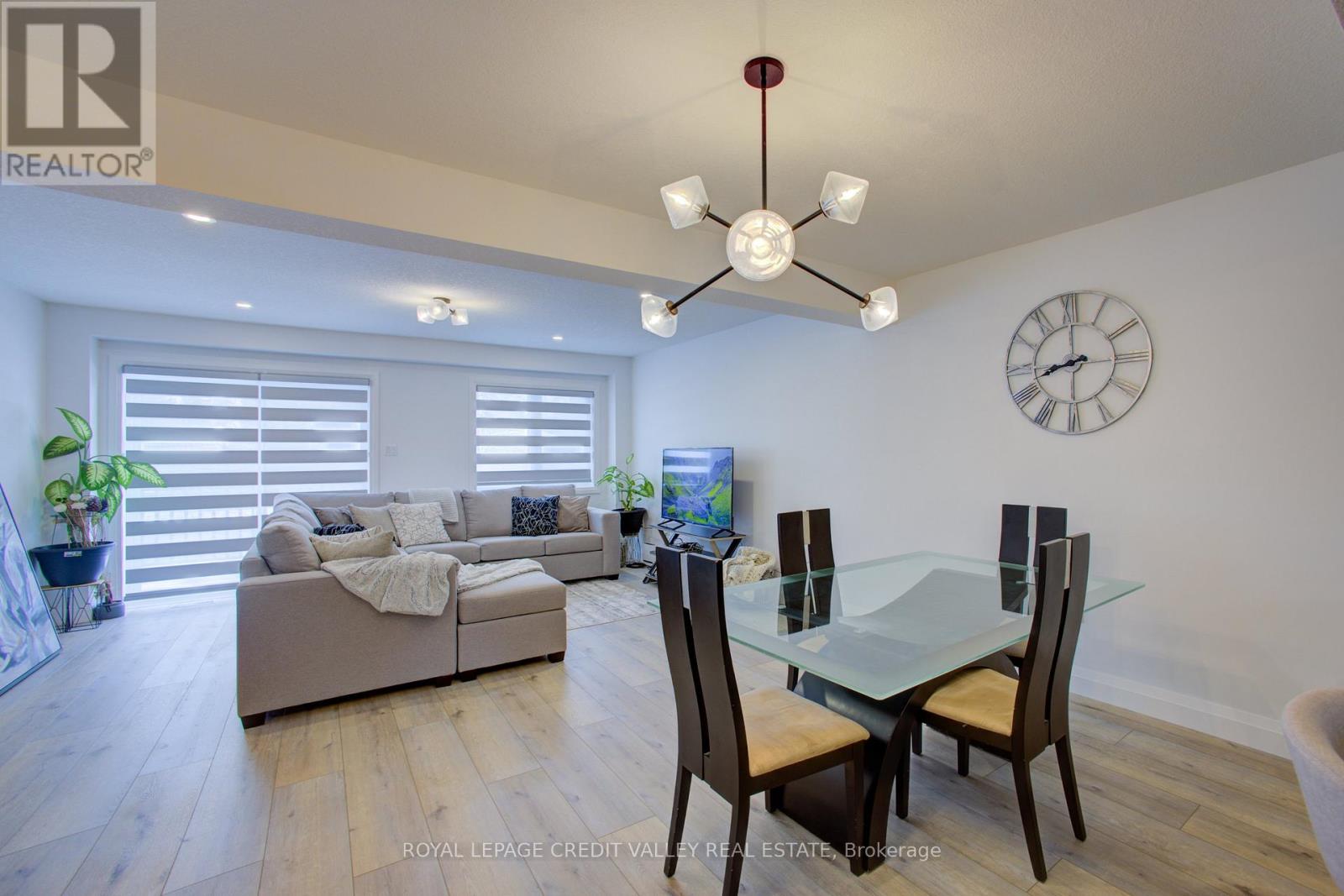 111 Stephenson Way, Minto, Ontario  N0G 2P0 - Photo 11 - X12088871