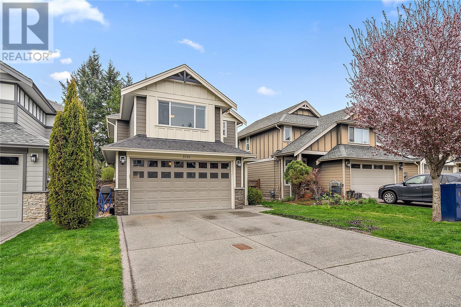 Property at 1016 Braeburn Ave image 2