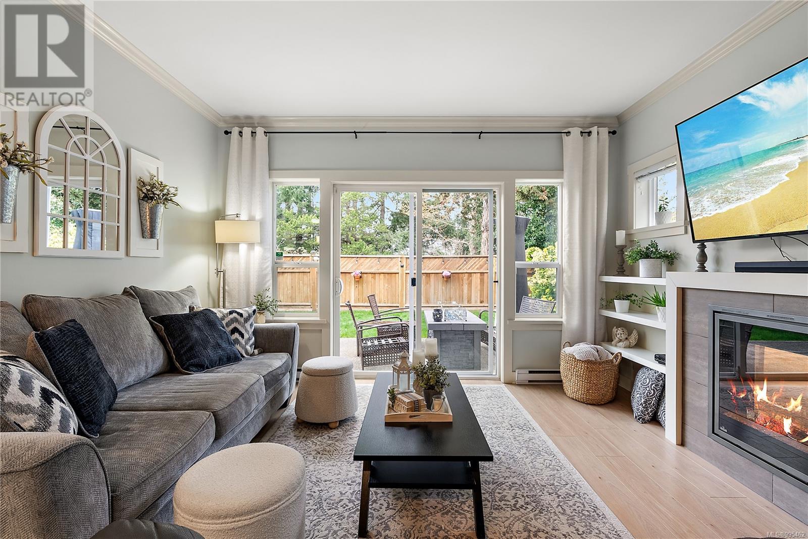 Property at 1016 Braeburn Ave image 4