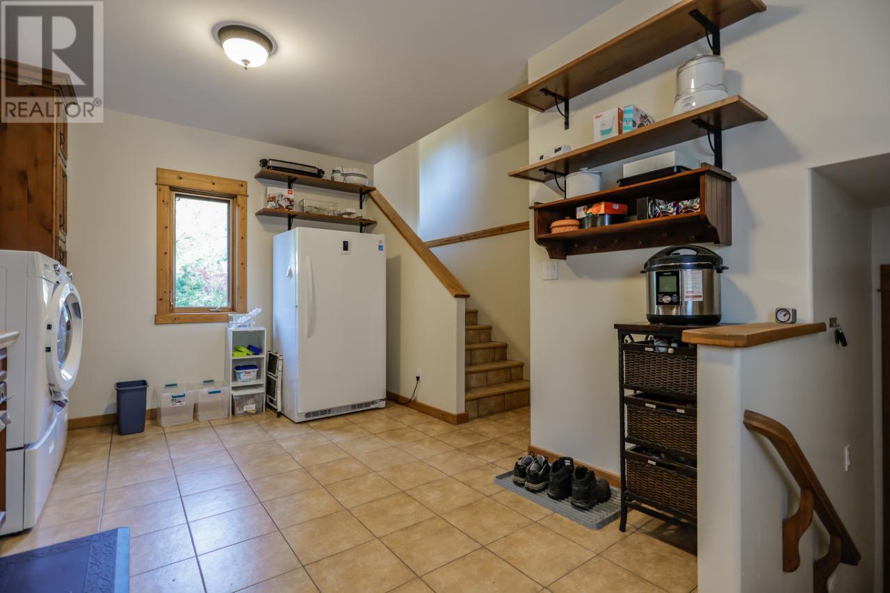 3179 Heddle Road, Nelson, British Columbia  V1L 6M2 - Photo 43 - 10343995