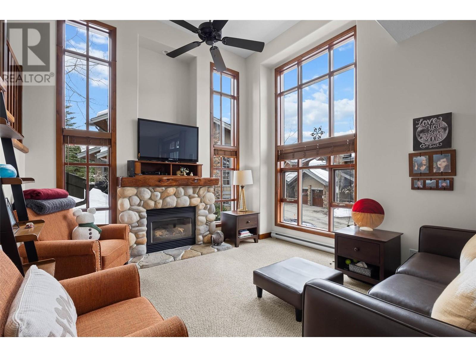 Property at 6015 Valley Drive Unit# 16 image 3