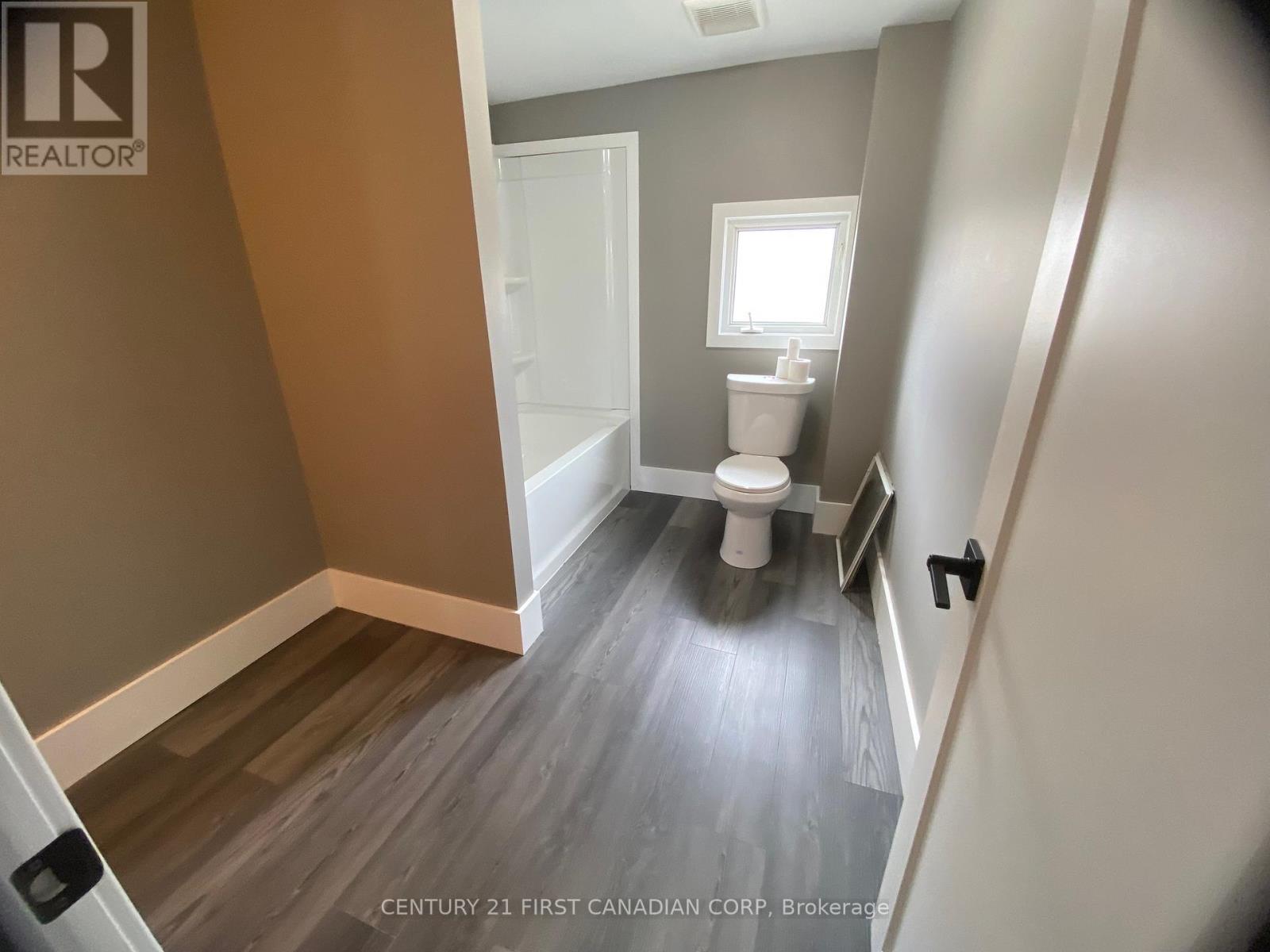 Photo 17 of 25 for 413 Burbrook Place