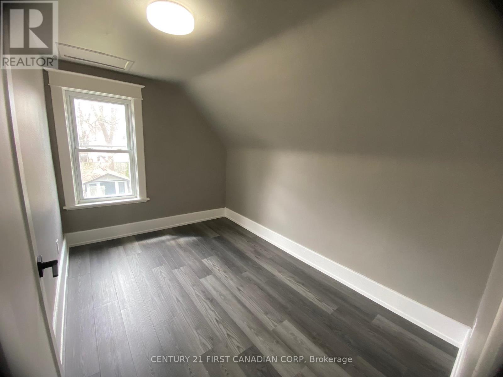 Photo 19 of 25 for 413 Burbrook Place