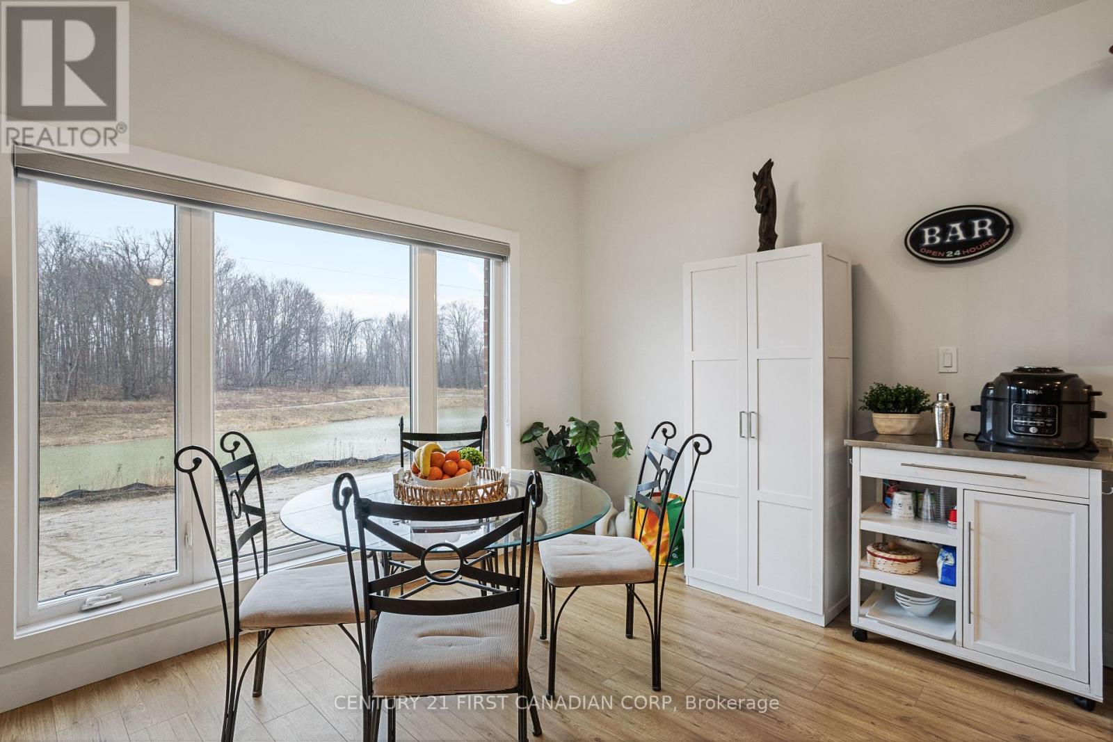 Photo 11 of 35 for 2677 Bobolink Lane