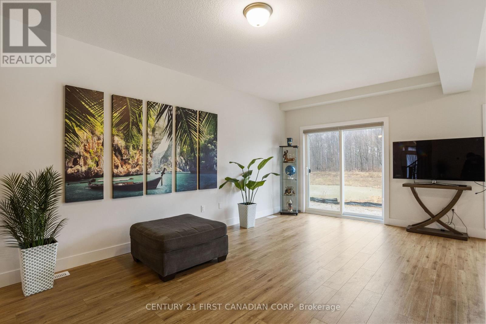 Photo 12 of 35 for 2677 Bobolink Lane