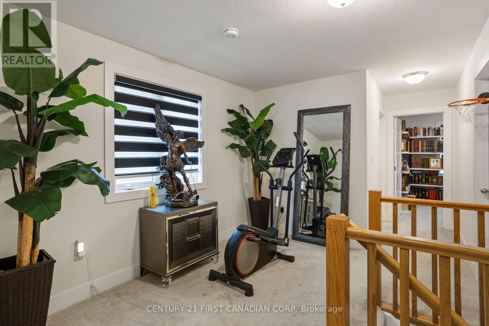 Photo 17 of 35 for 2677 Bobolink Lane